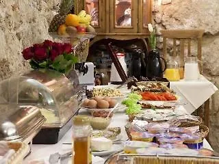Floryan Old Town Hotell
