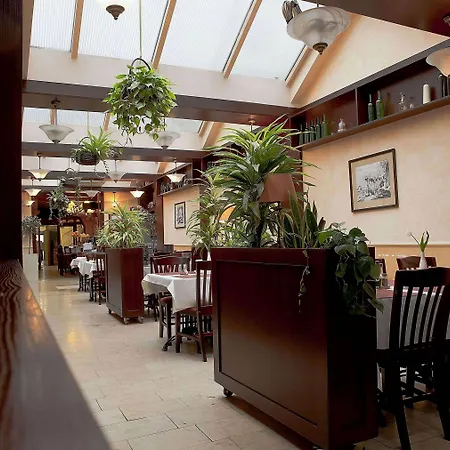 Floryan Old Town Szálloda 3*