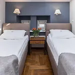 Ξενοδοχείο Floryan Old Town