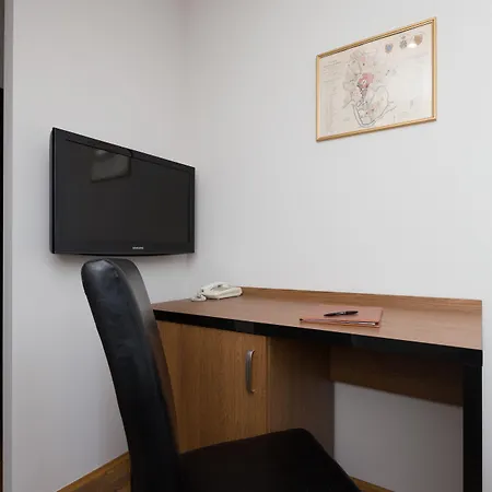 Floryan Old Town ホテル