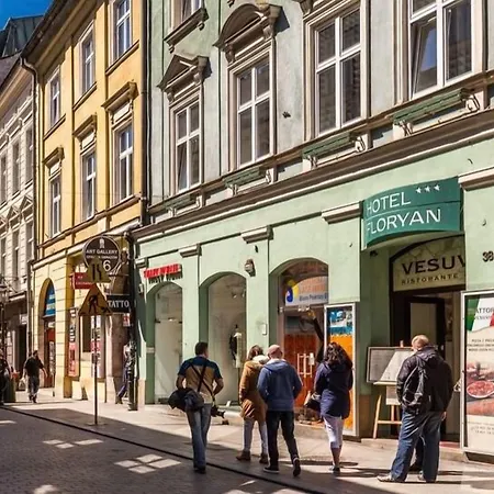 ホテル Floryan Old Town クラクフ