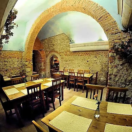Floryan Old Town Отель 3*