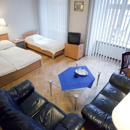 ホテル Floryan Old Town 3*