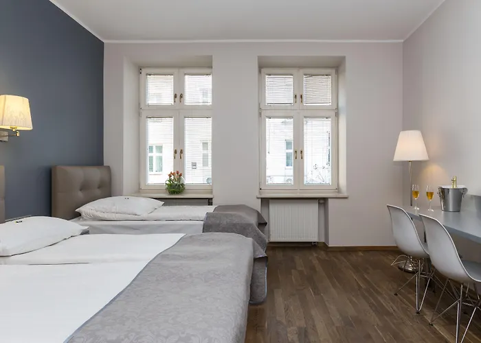 Hotel Floryan Old Town 3*