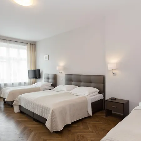 Floryan Old Town 3*