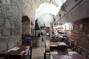 Floryan Old Town 3*